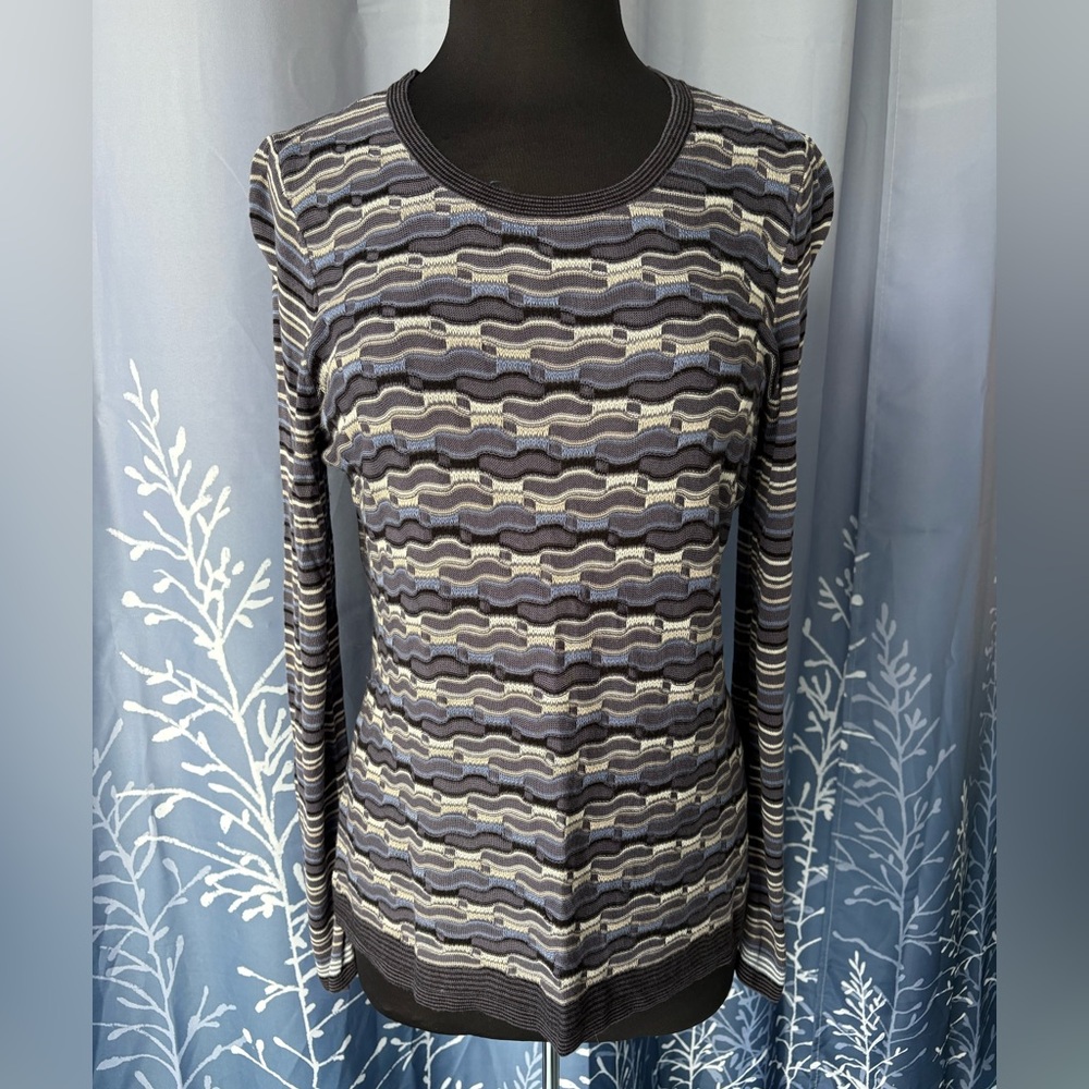 Zozo Wave Pattern Long Sleeve Top - Gray and Soft Blue